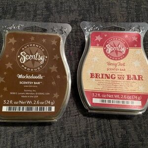 2 scentsy retired bars- Berry tart - Mochadoodle
